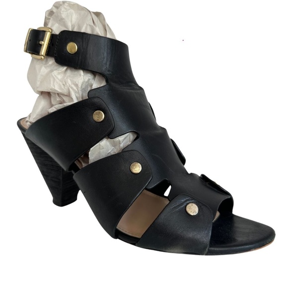 Vince Camuto - Picture 2 of 12